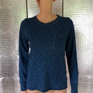 Madewell size M cotton blue long sleeve T with front pocket